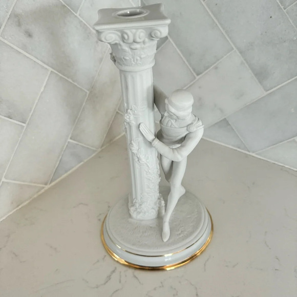 The Romeo and Juliet Candlesticks made of fine porcelain 1986 TheFranklin Mint - Picture 5 of 8